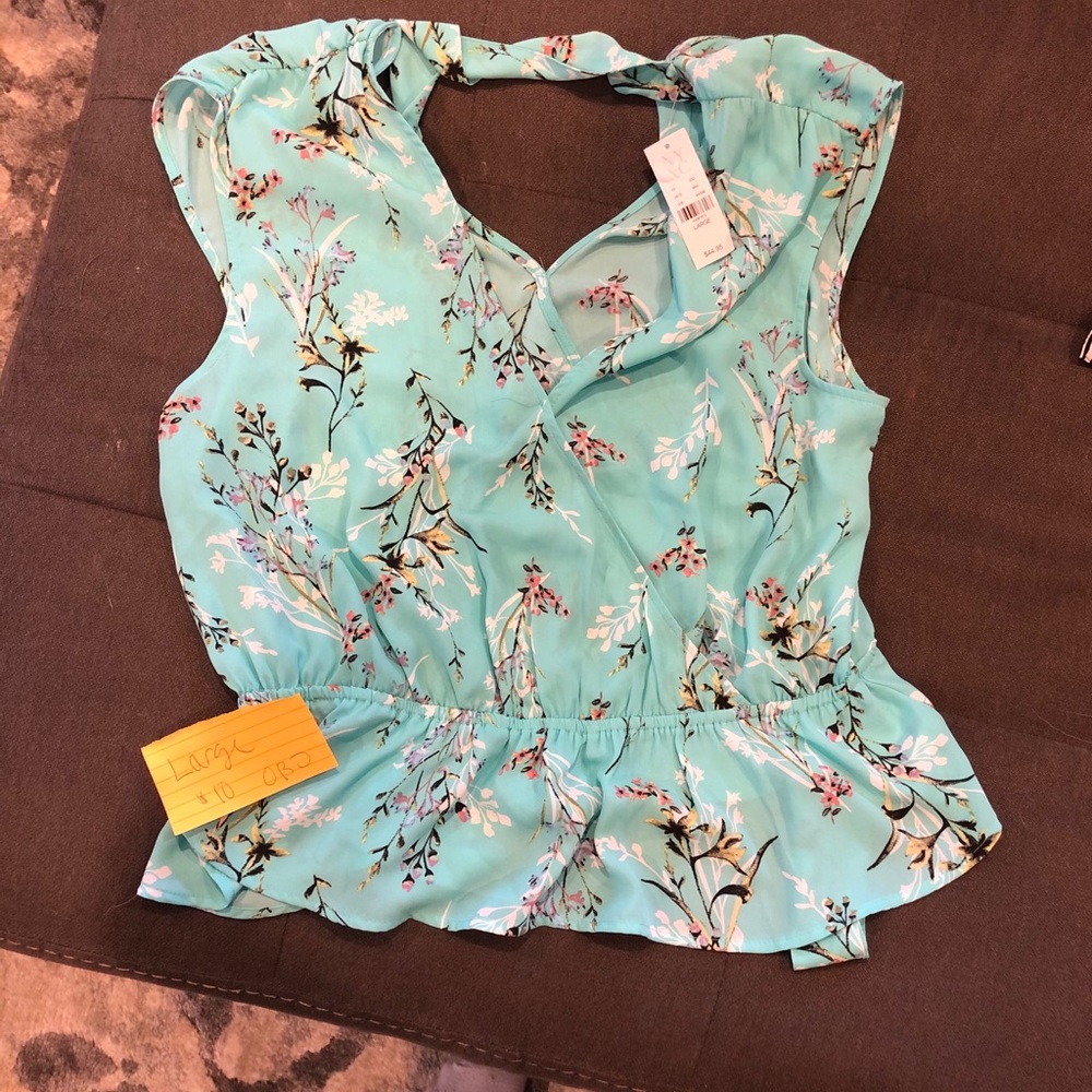 Cute spring /summer blouse !